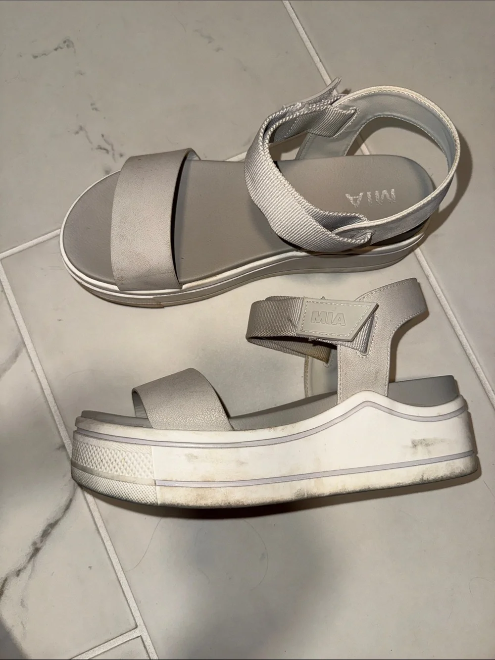 MIA Women’s Grey & White Velcro Ankle-Strap Platform Sandals - Picture 1 of 3